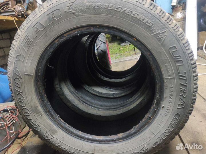 Goodyear UltraGrip 500 195/65 R15 92T