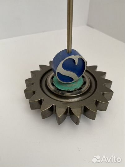 Формула 1 шестерня кпп sauber Заубер