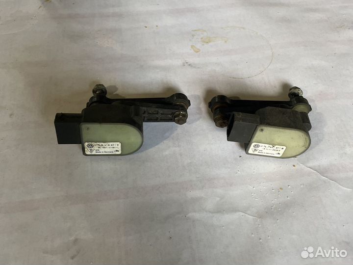 Датчик положения кузова Ауди Volkswagen Porsche