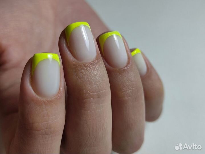 Маникюр и педикюр