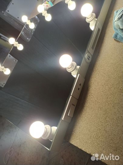 Гримерное зеркало с подсветкой, с лампочками