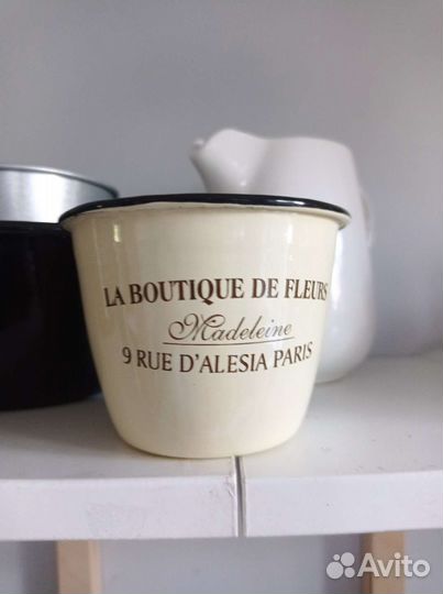 Эмалированная миска, кашпо