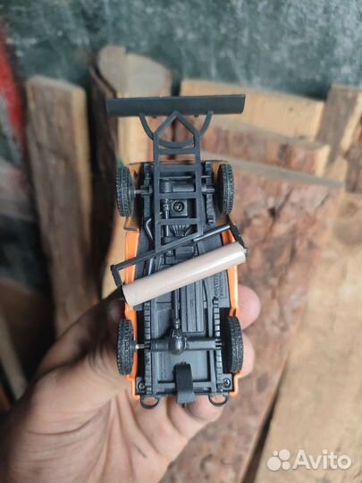 Модель трактора,и авто