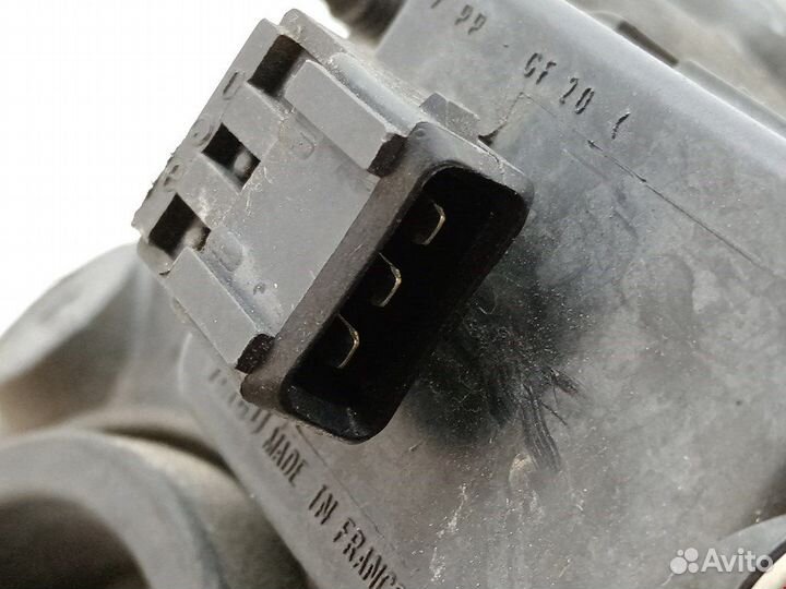 Фара передняя для Nissan Micra K12 26010AX700