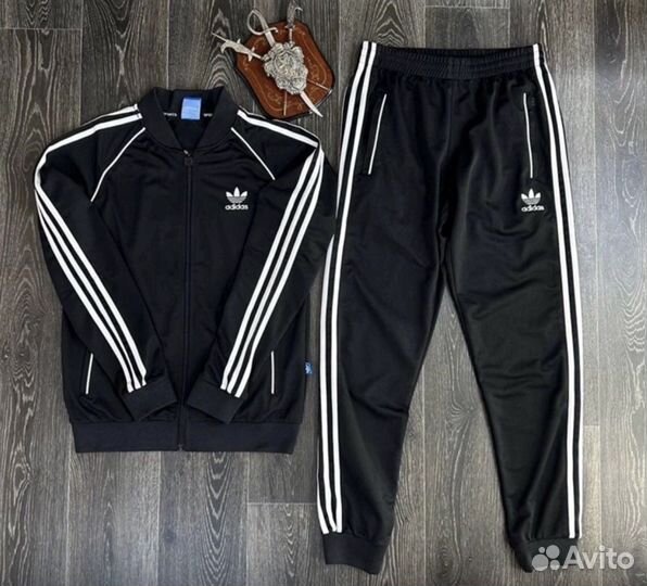 Спортивный костюм новый