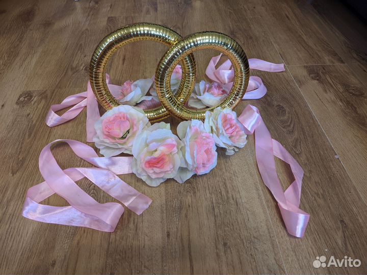 Кольца на машину свадебные. Лента на капот