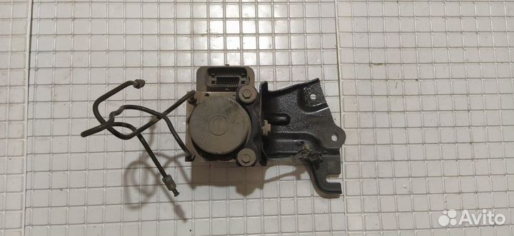 Блок управления ABS Toyota Corolla E150