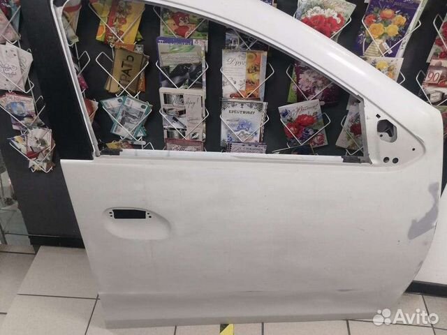 Передняя правая дверь рено Логан 2