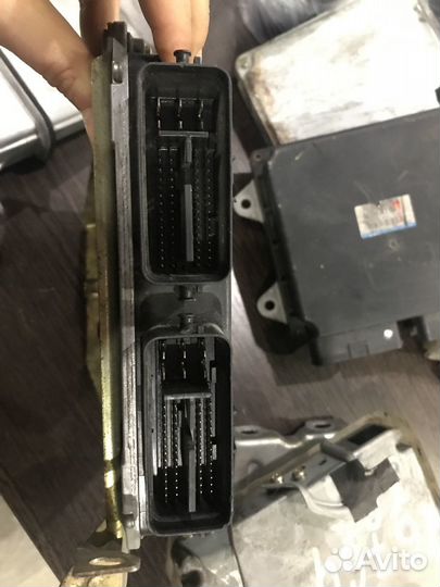 Блок управления двигателем EFI Mitsubishi 4A90