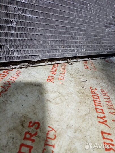 Радиатор охлаждения двигателя Land Rover Discovery