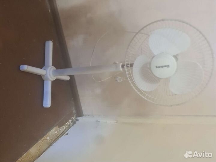 Вентилятор напольный Elenberg