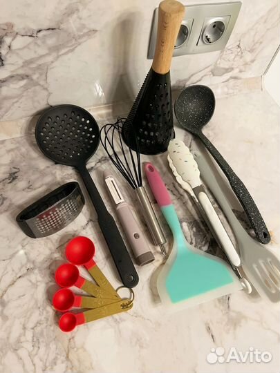 Кухонные приборы для приготовления еды