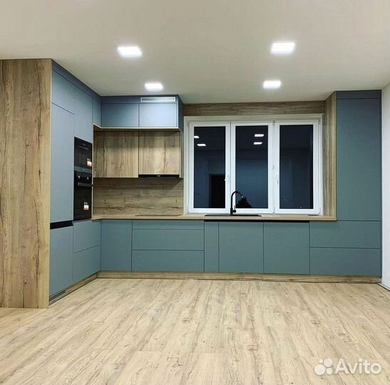 Кухня под потолок под ключ