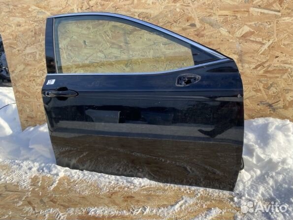 Toyota Camry 70 Дверь передняя правая