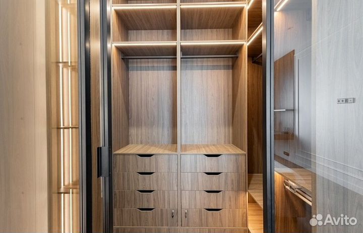 Шкаф купе гардеробная со стеклянными дверцами