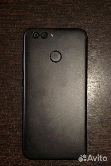 HUAWEI Nova 2, 4/64 ГБ