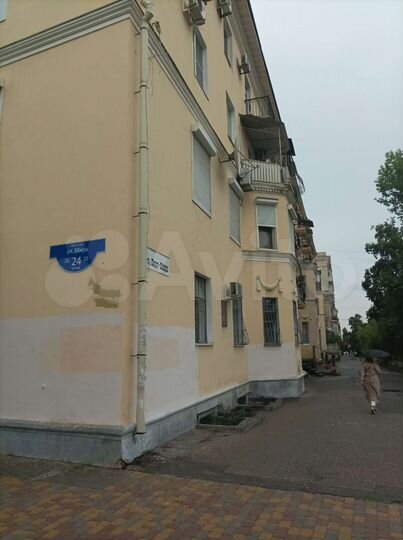 3-к. квартира, 82 м², 1/4 эт.