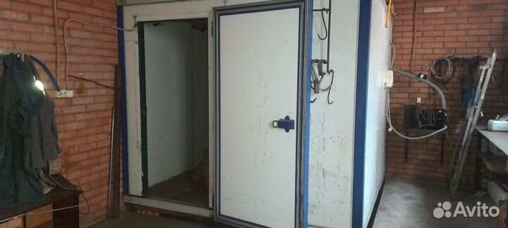 Холодильник промышленный