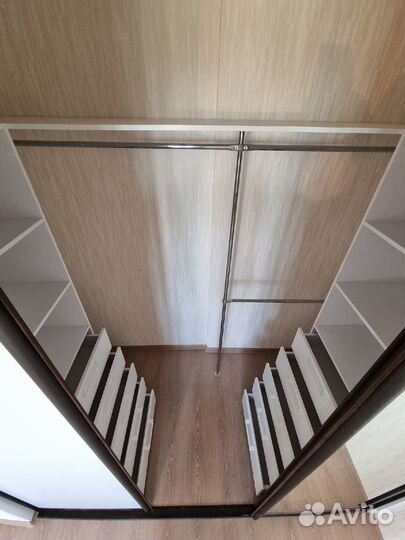 Угловой шкаф