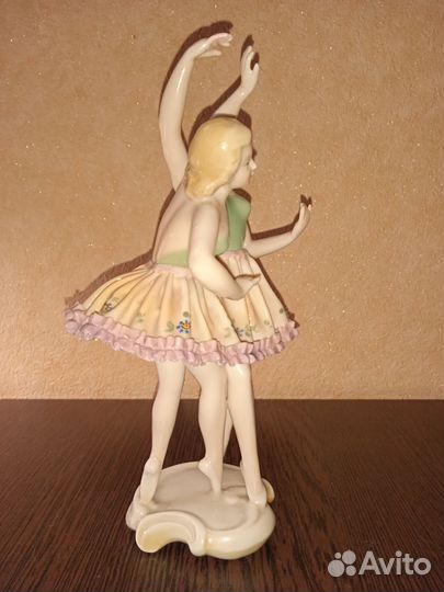 Статуэтка Карл Энс Балерины