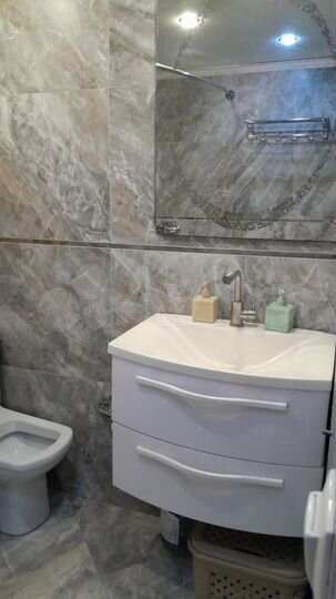 4-к. квартира, 81 м², 1/5 эт.
