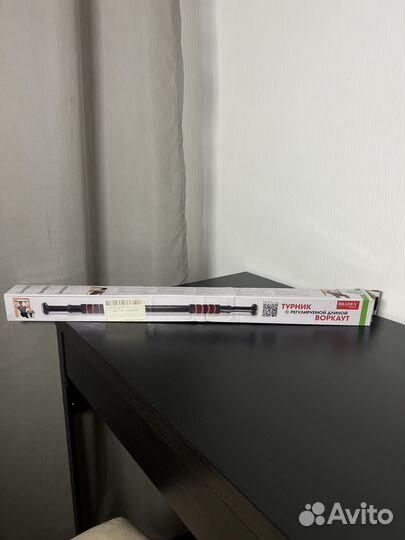 Турник дверной