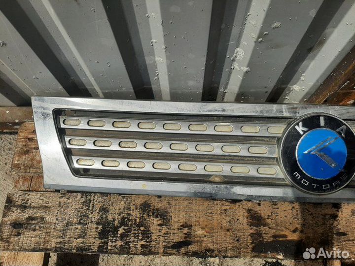 Облицовка передняя Kia Granbird 2000