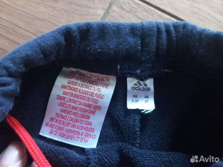 Спортивный костюм adidas на 2-3 года