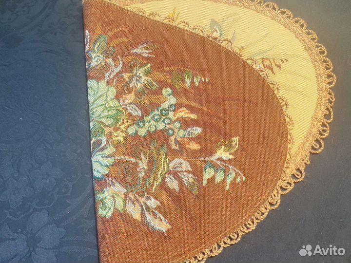 Декоративная гобеленовая салфетка