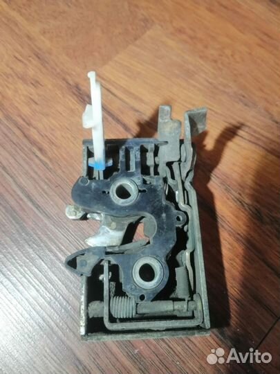 Замок двери передний левый volkswagen golf 2