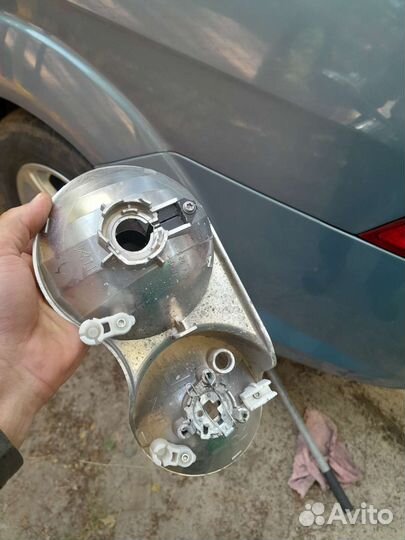 Отражатель фары приора правая