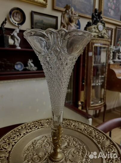 Старинная ваза для фруктов и цаетов