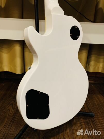 Электрогитара Les Paul White + Чехол