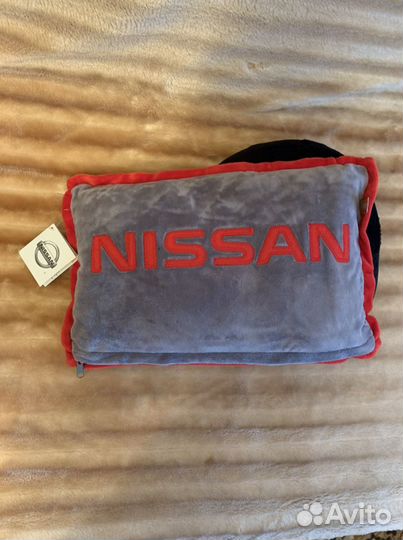 Плед-подушка nissan