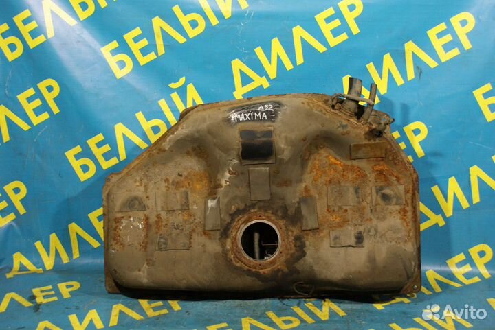 Бак Nissan Maxima a32