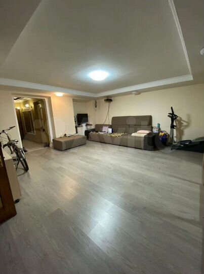 4-к. квартира, 101 м², 1/4 эт.