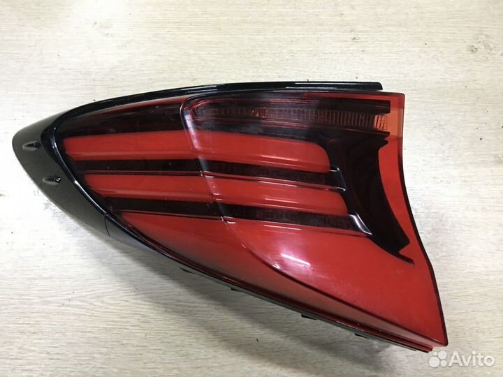 Фонарь задний левый внешний Toyota C-HR