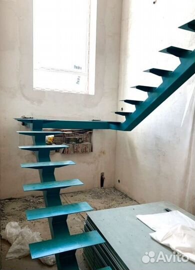 Лестницы г-образные под ключ
