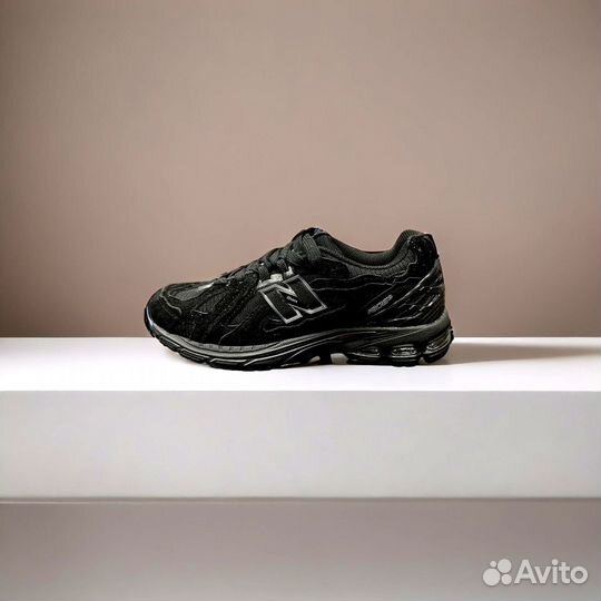 Кроссовки New Balance 990 v5, 993, 2002R и NB 550