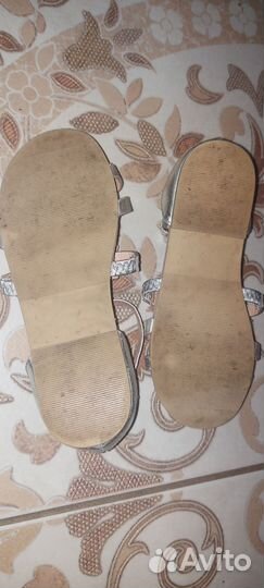 Сандалии для девочки