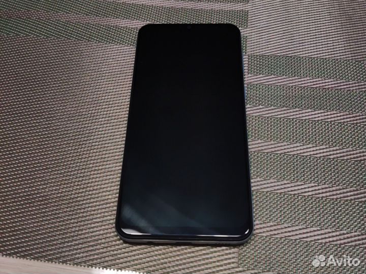 Samsung Galaxy A50, 4/64 ГБ