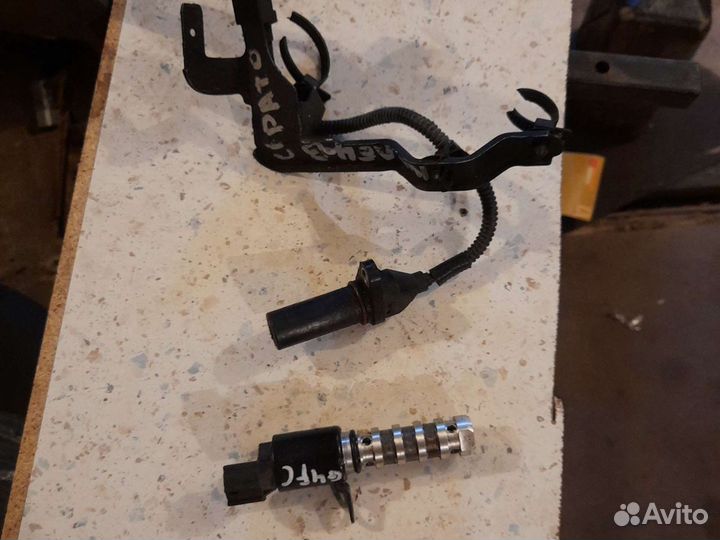 Датчик коленвала магнитный клапан киа церато2 g4fc