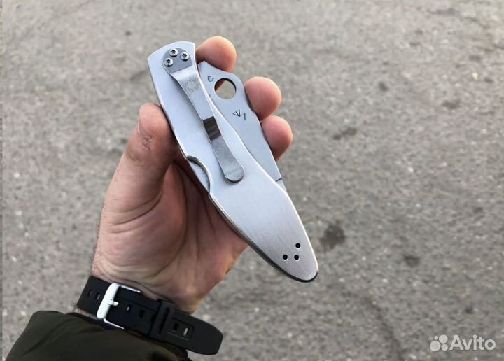 Нож Spyderco Police с серейтором