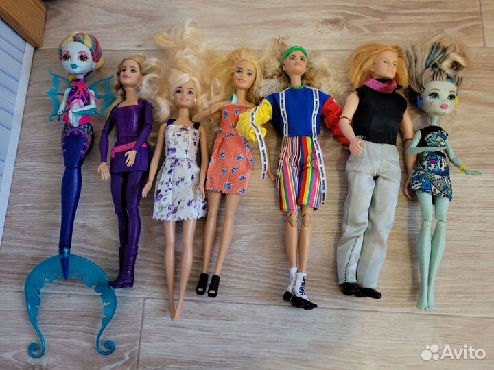 В наличии 3, 4 слева, цена 200 за одну