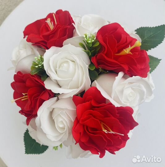 Букет в плетеной карете