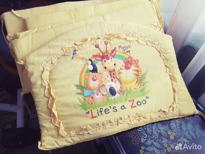 Фабричные бортики в детскую кроватку с одеялком