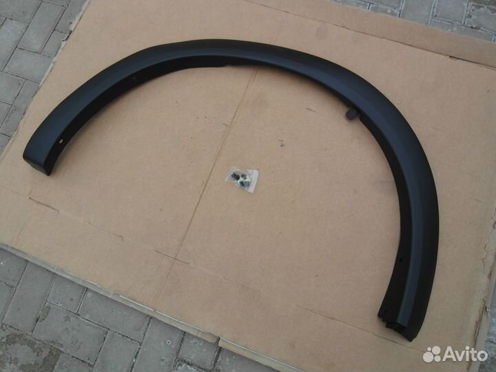 Молдинг крыла перед левый Infiniti QX56/QX80 10-14