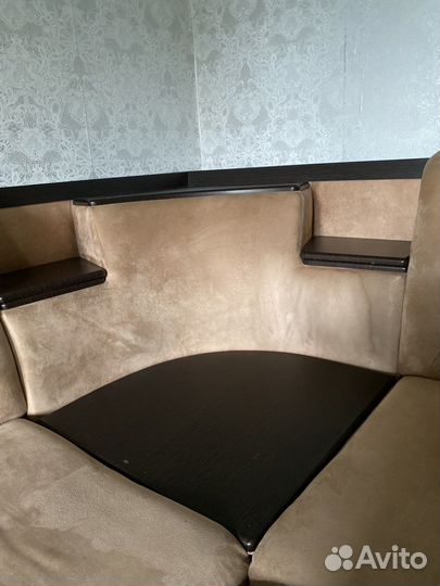 Угловой диван