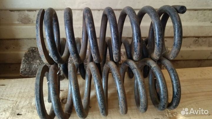 Запчасти на москвич