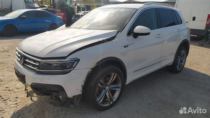 В разборе Volkswagen Tiguan 2